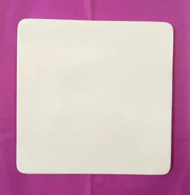 Grand dessous de plat carré en porcelaine à personnaliser.