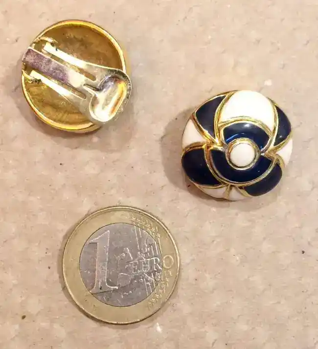 Style Fantaisie Boucles d'oreilles clips vintage.