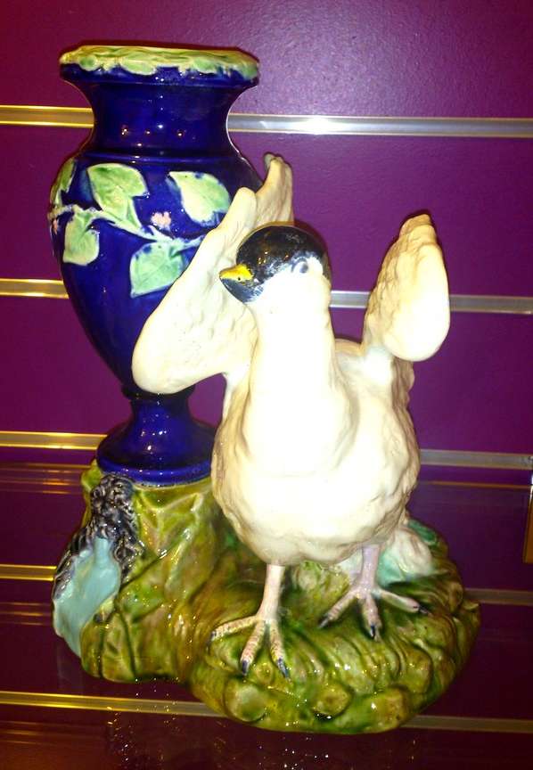 Barbotine ancienne Vase et colombe en barbotine.