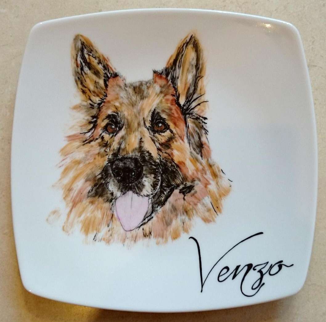 Assiette plate carrée en porcelaine personnalisée d'après une photo de chien.