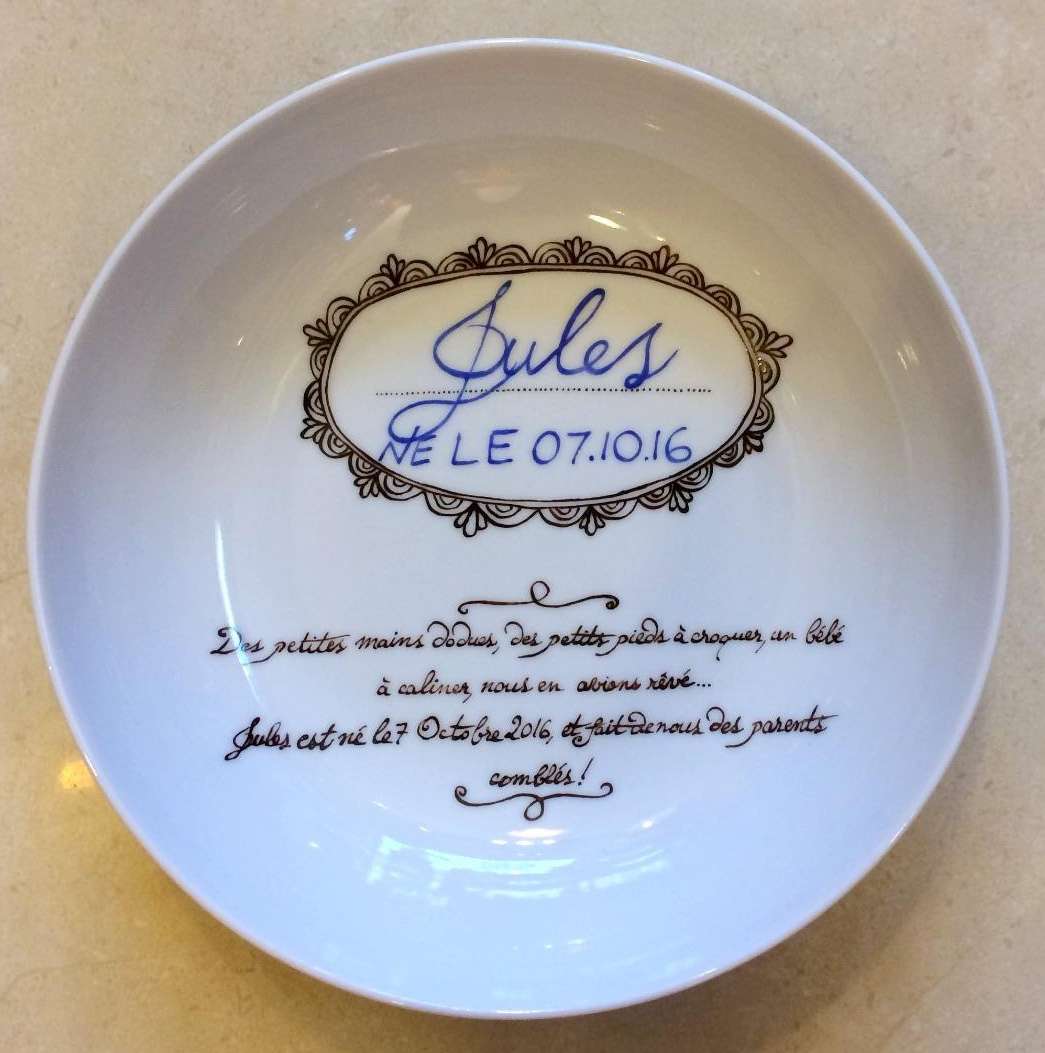 Assiette creuse en porcelaine personnalisée d'après un faire-part de naissance Jules